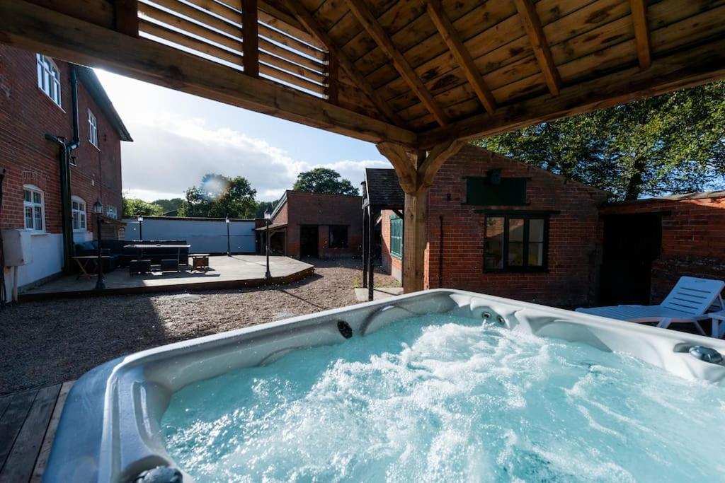 Firs Sleeps 15 Stunning Country House With Hot Tub Sudbourne Exteriér fotografie