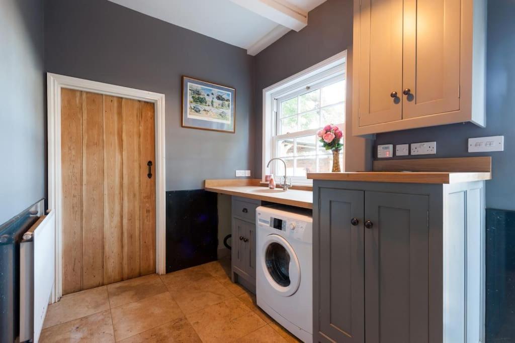 Firs Sleeps 15 Stunning Country House With Hot Tub Sudbourne Exteriér fotografie